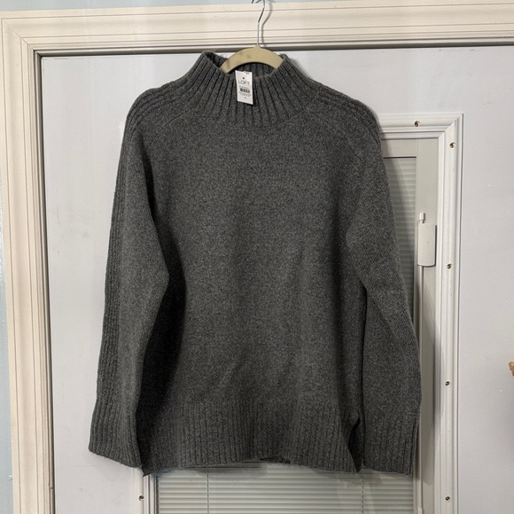 LOFT Sweaters - LOFT Charcoal Gray Turtleneck Sweater size medium